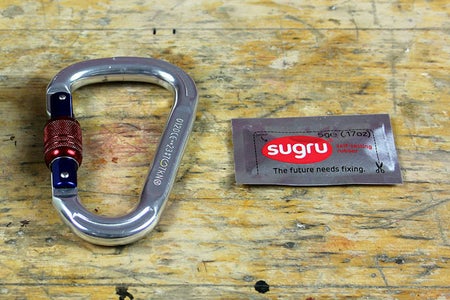 How to Stop Your Carabiner From Spinning and Cross Loading When Belaying.