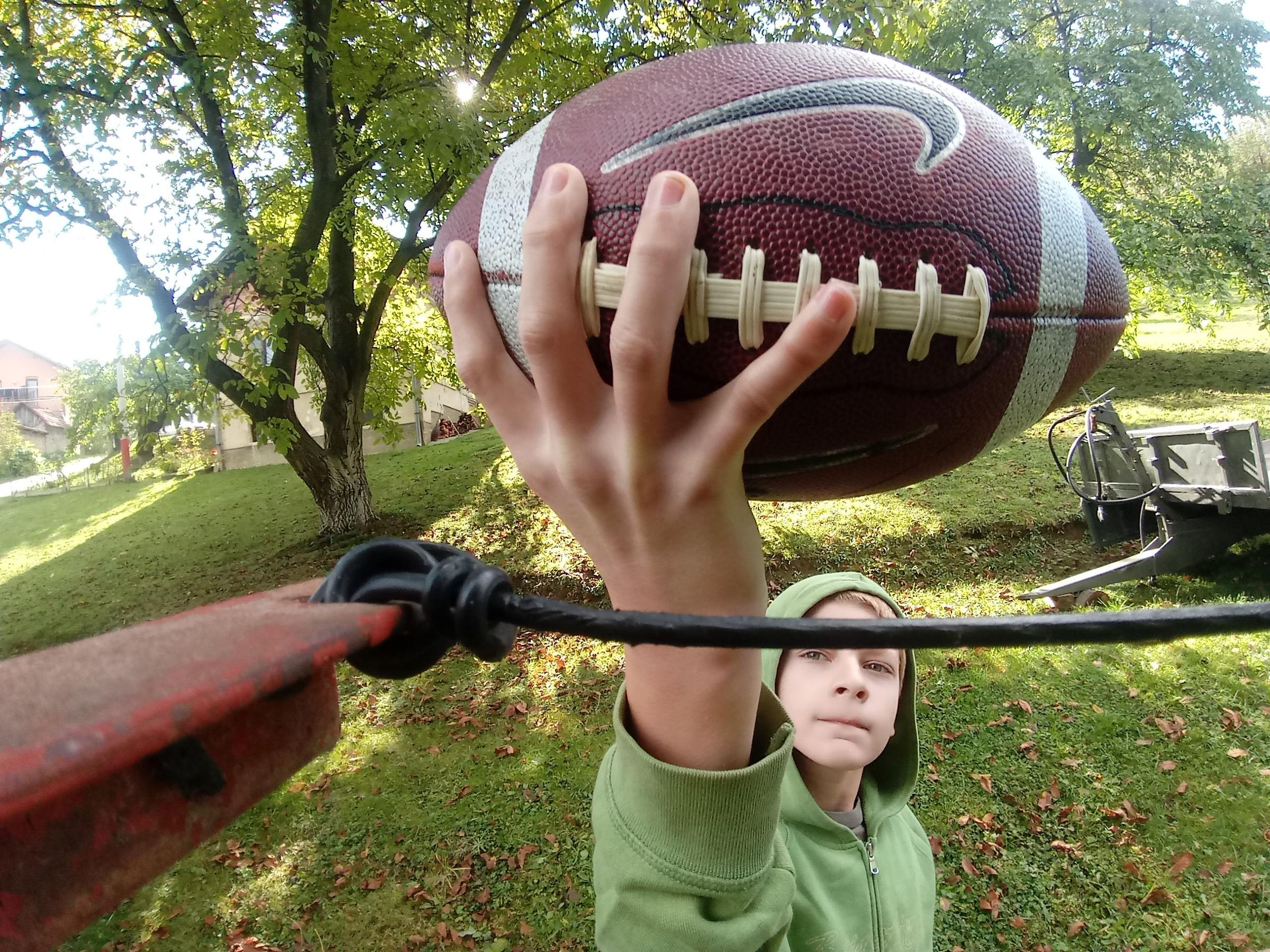 How to Throw a Football Accurately 5 Steps Instructables
