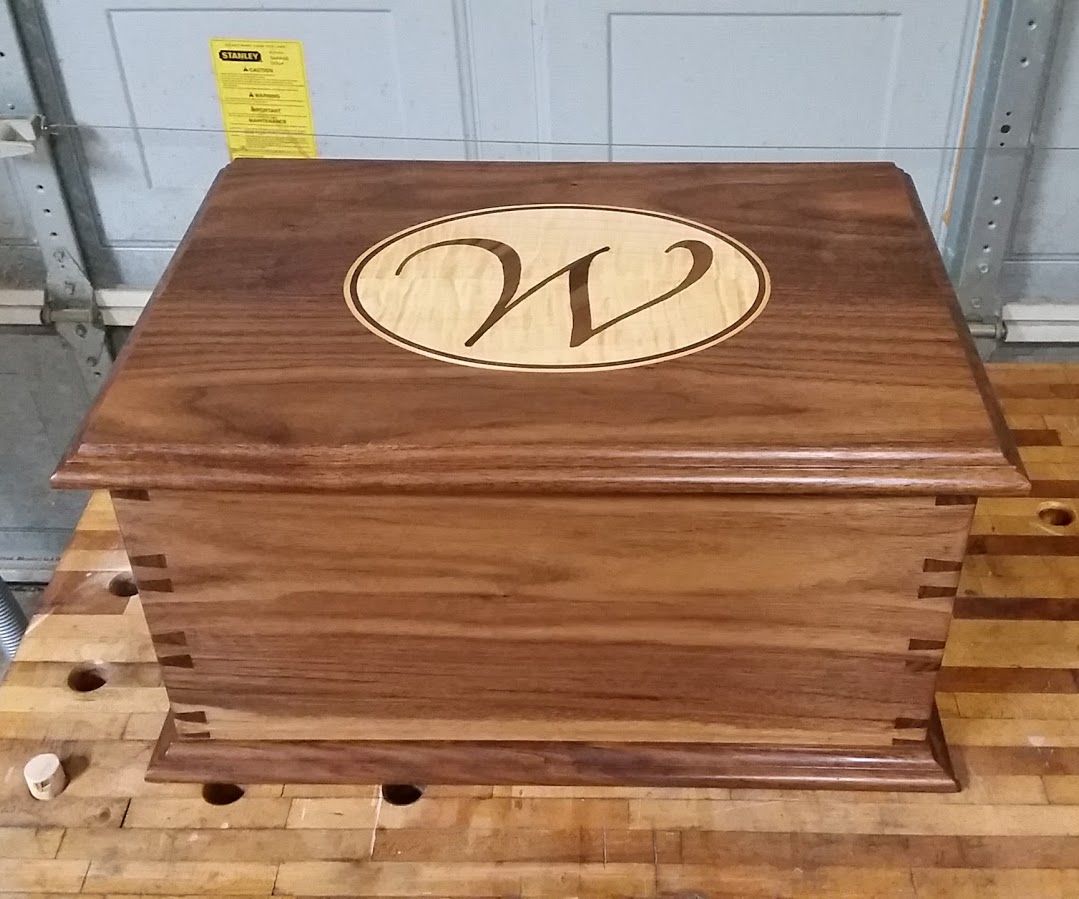 Dovetailed Walnut Box With Curly Maple Inlay