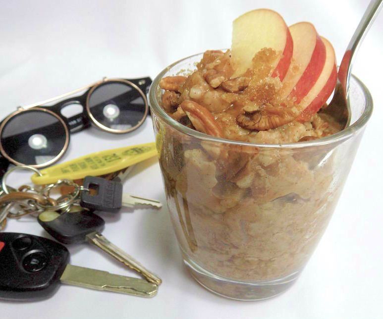 Commuter's Apple Pie Oatmeal