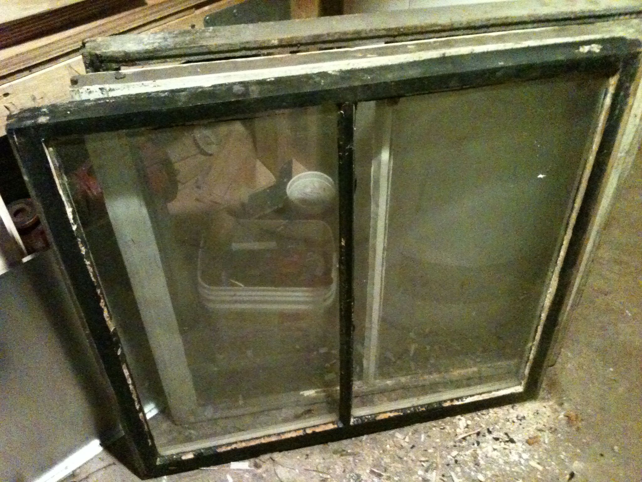 How to Remove Glass From an Old Window in One Piece.