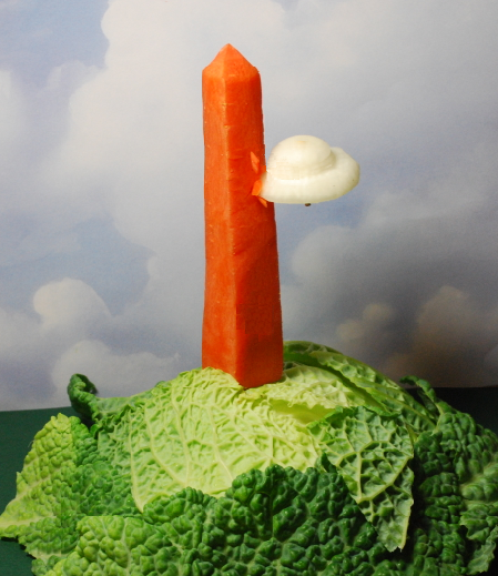 "Earth Vs. the Flying Saucers" Center Piece