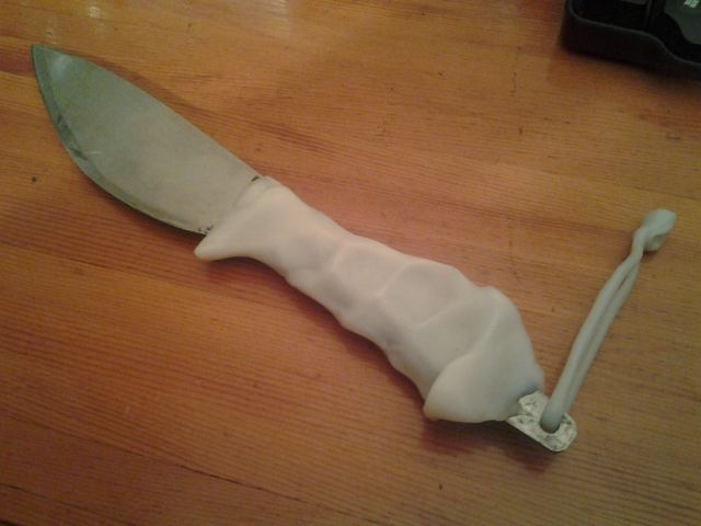Custom Knife With Instamorph Custom Molded Grip