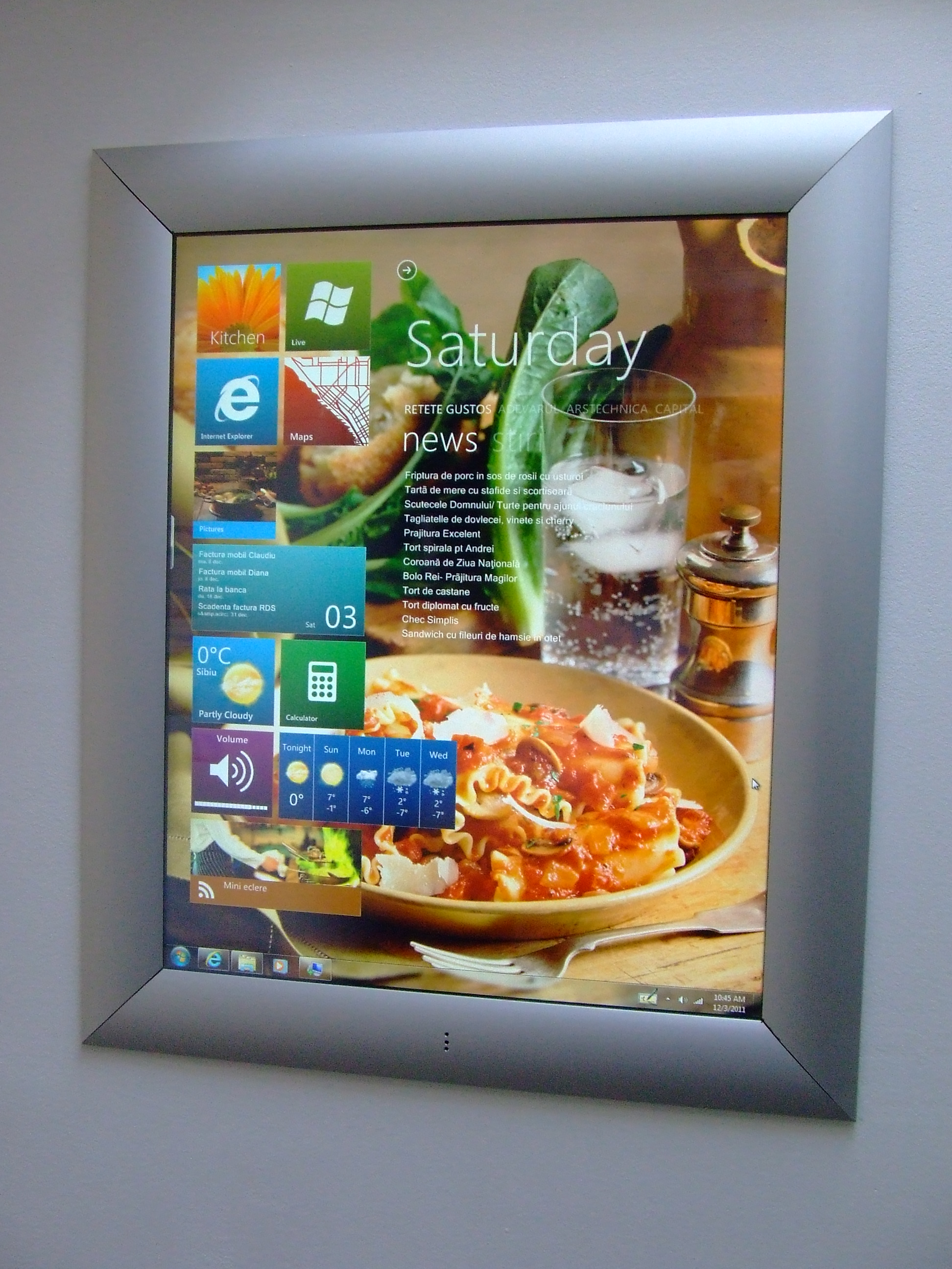 Wall-mounted Kitchen PC