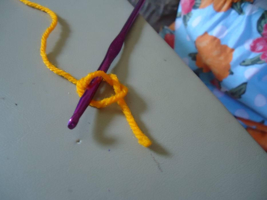 First Beginner Crochet Project: Single Crochet Square : 18 Steps (with ...
