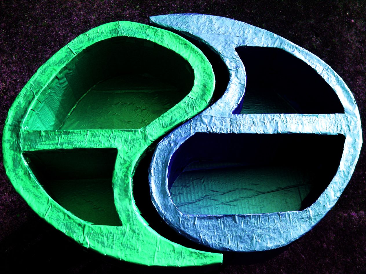 Circular Cardboard Bookshelf