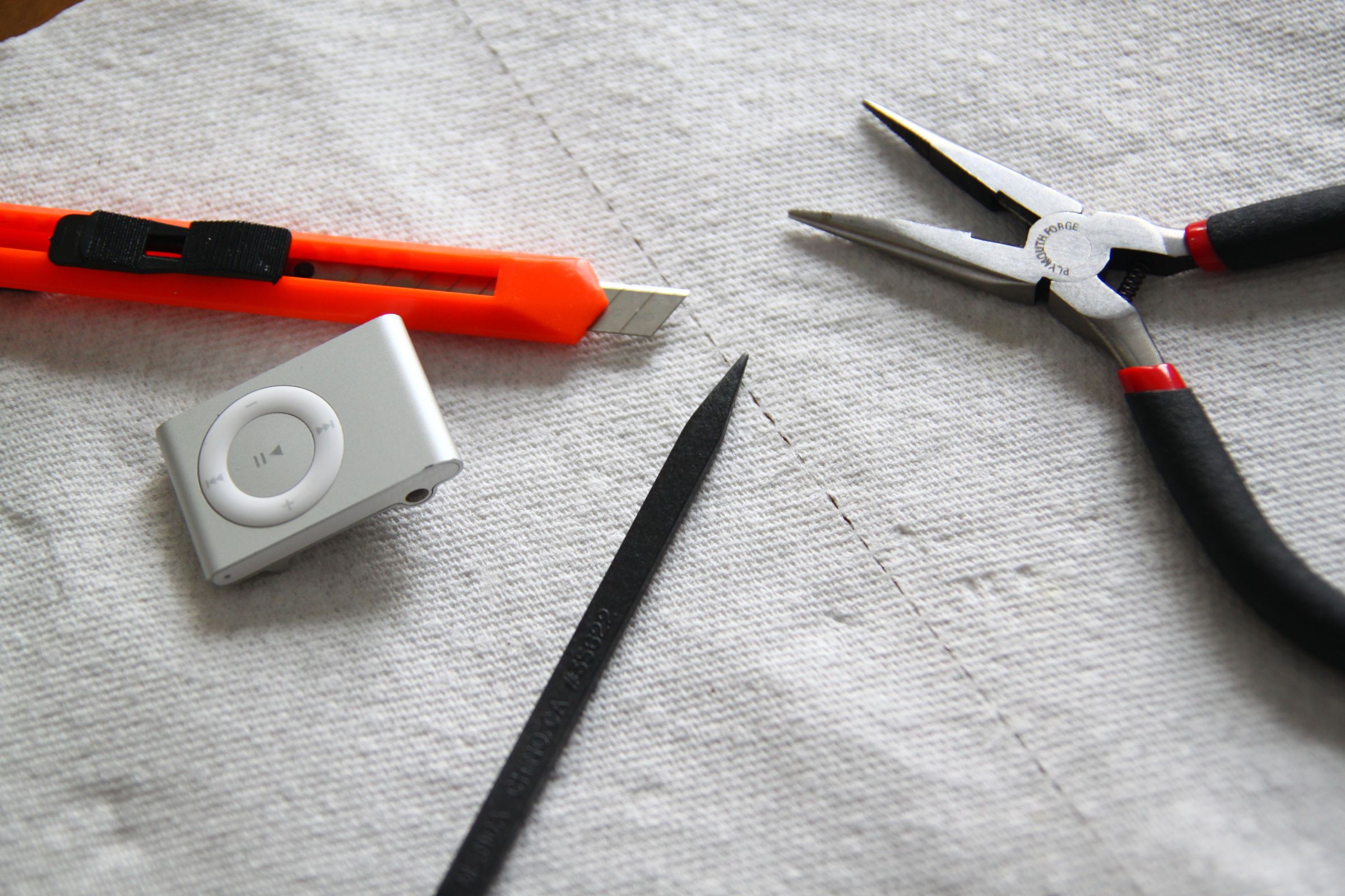 Tear Down for 2nd Generation IPod Shuffle