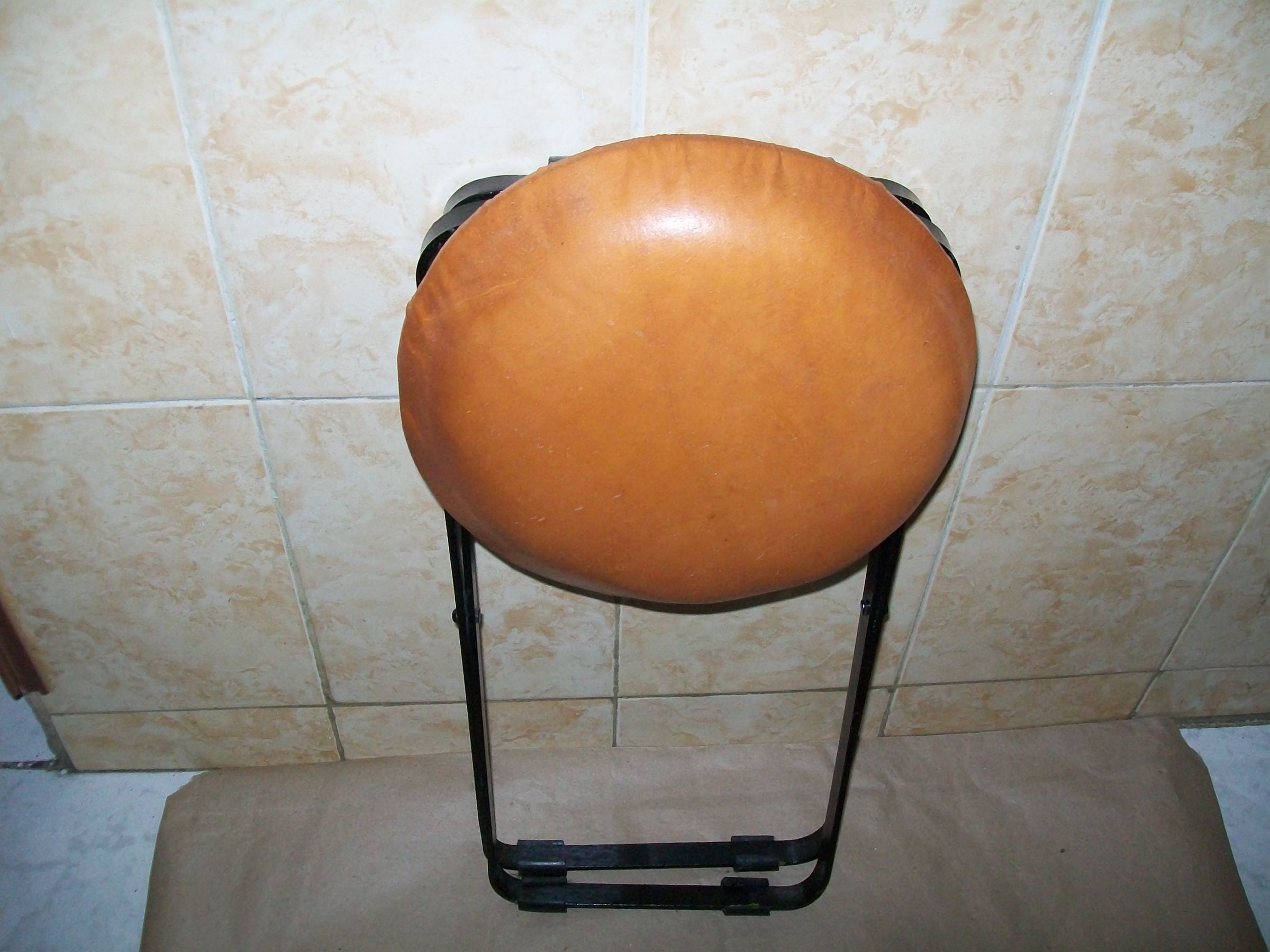 Foldable Classic Guitar Practice Stool 8 Steps Instructables