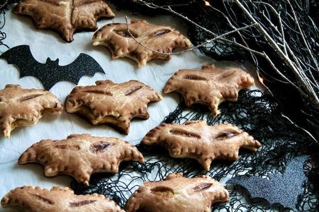 Flying Bat Pumpkin Pie Pop Tarts | Spooky Halloween Dessert