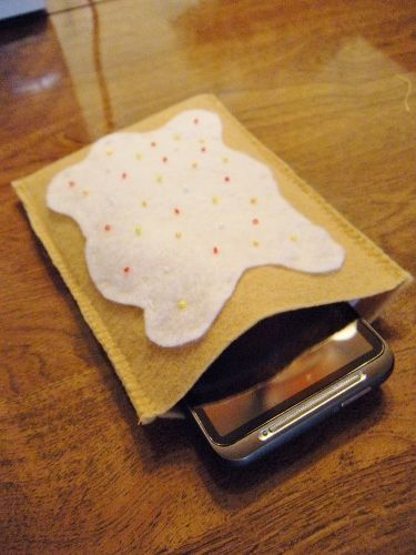 Poptart Case for Phone, MP3 Players, and Other Handheld Devices! : 17 Steps  (with Pictures) - Instructables