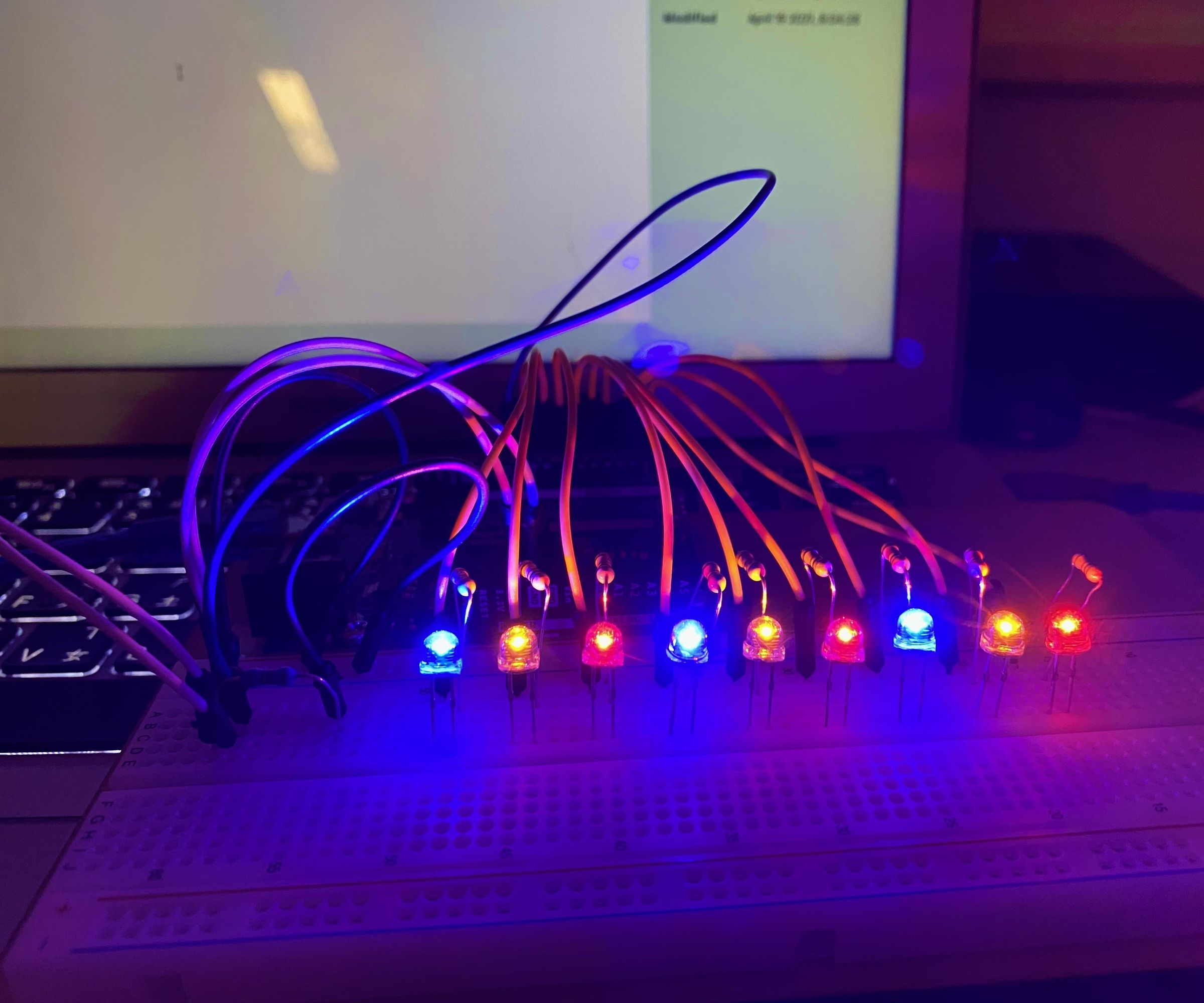 LED Chaser With Five Effect and a Button to Control