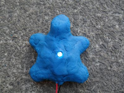 Make the Glow Worm From Plasticine