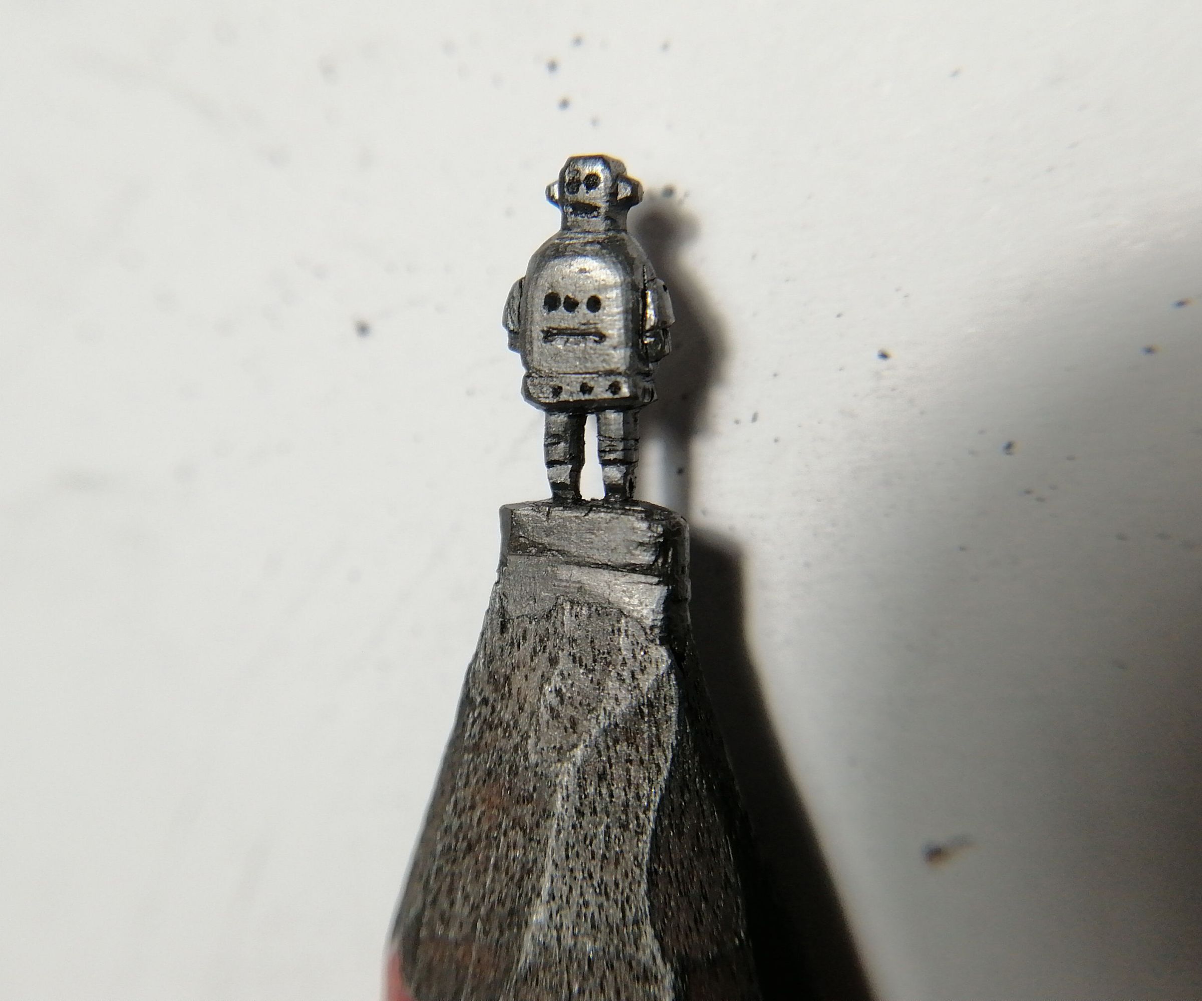 Tiny Pencil Robot