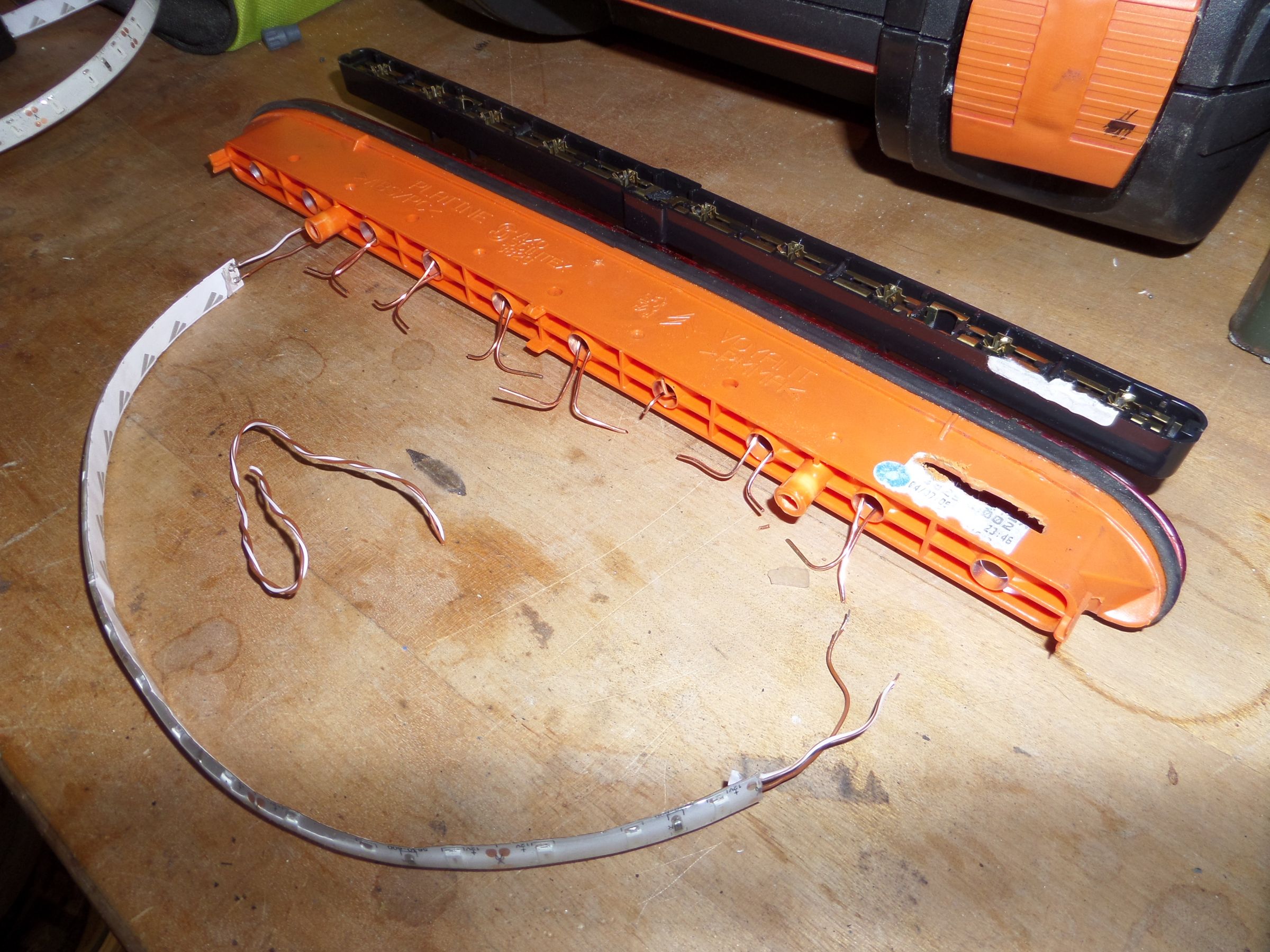 Car Brake Light Repair (LED Conversion) 4 Steps (with Pictures