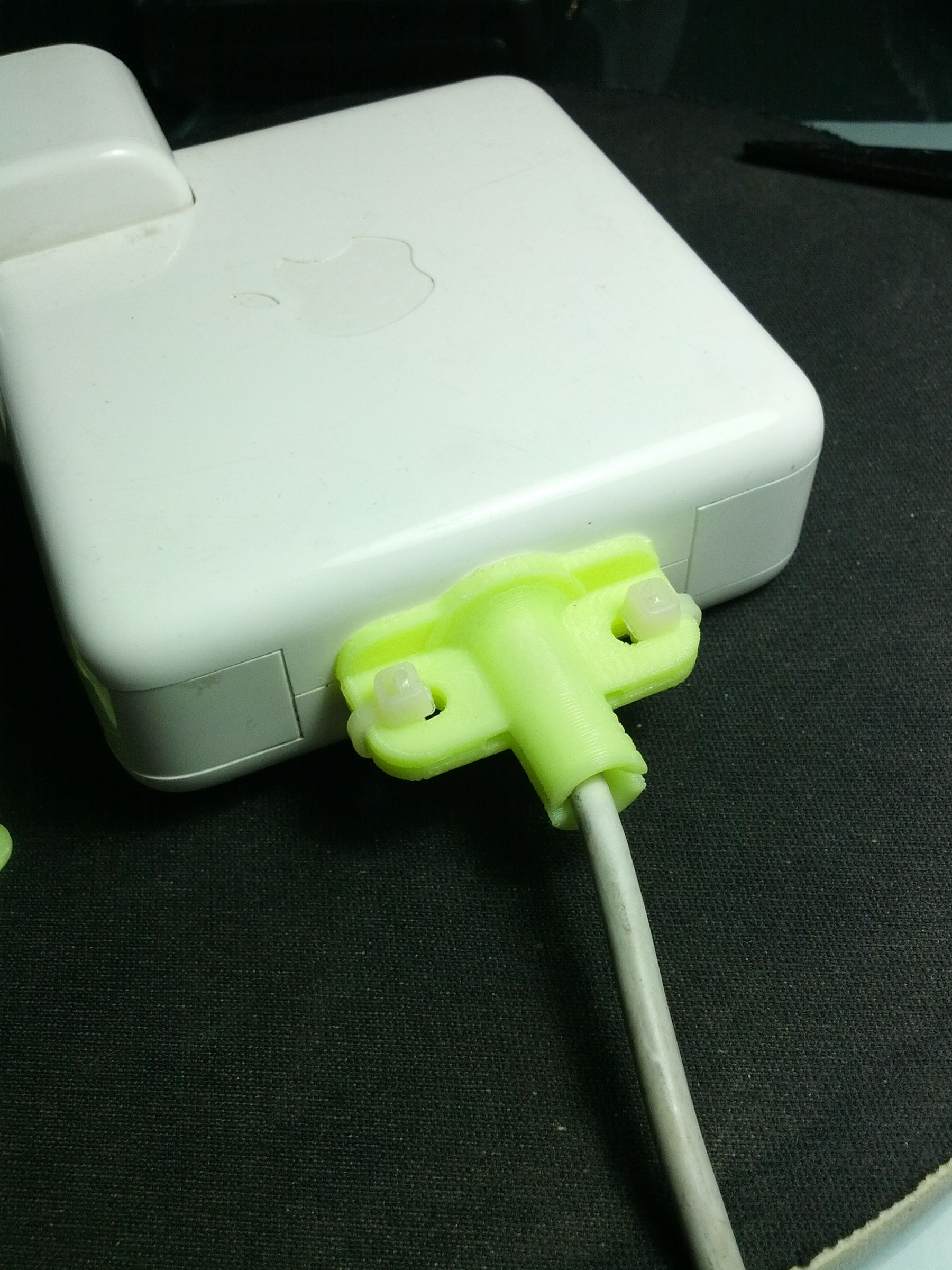 Apple Magsafe Power Adapter Cable Saver