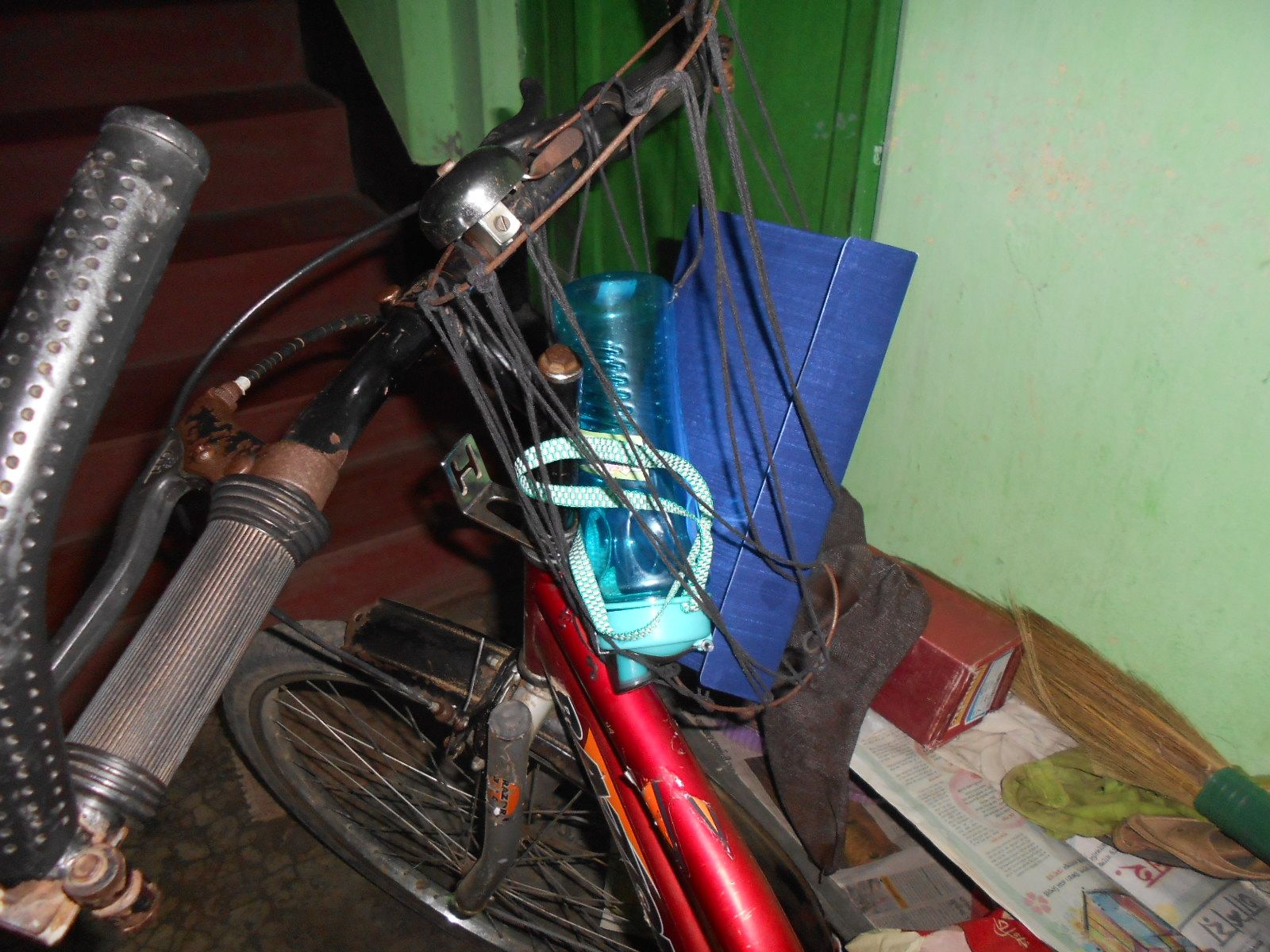 awesome hanging para cord basket