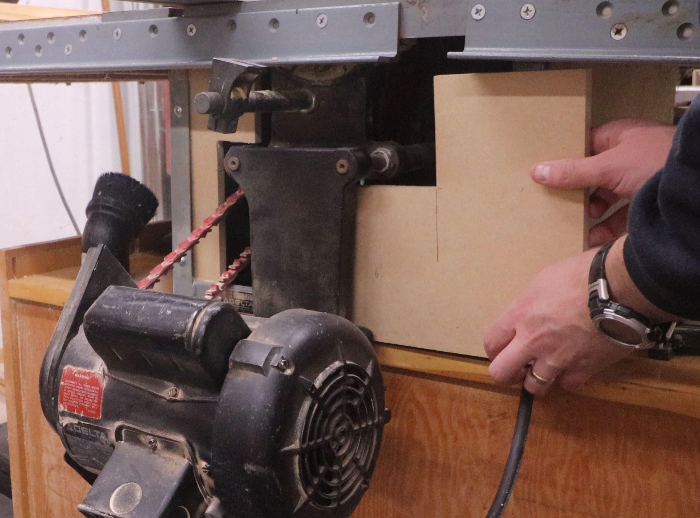 Adding Dust Collection to a Contractor's Table Saw 10 Steps
