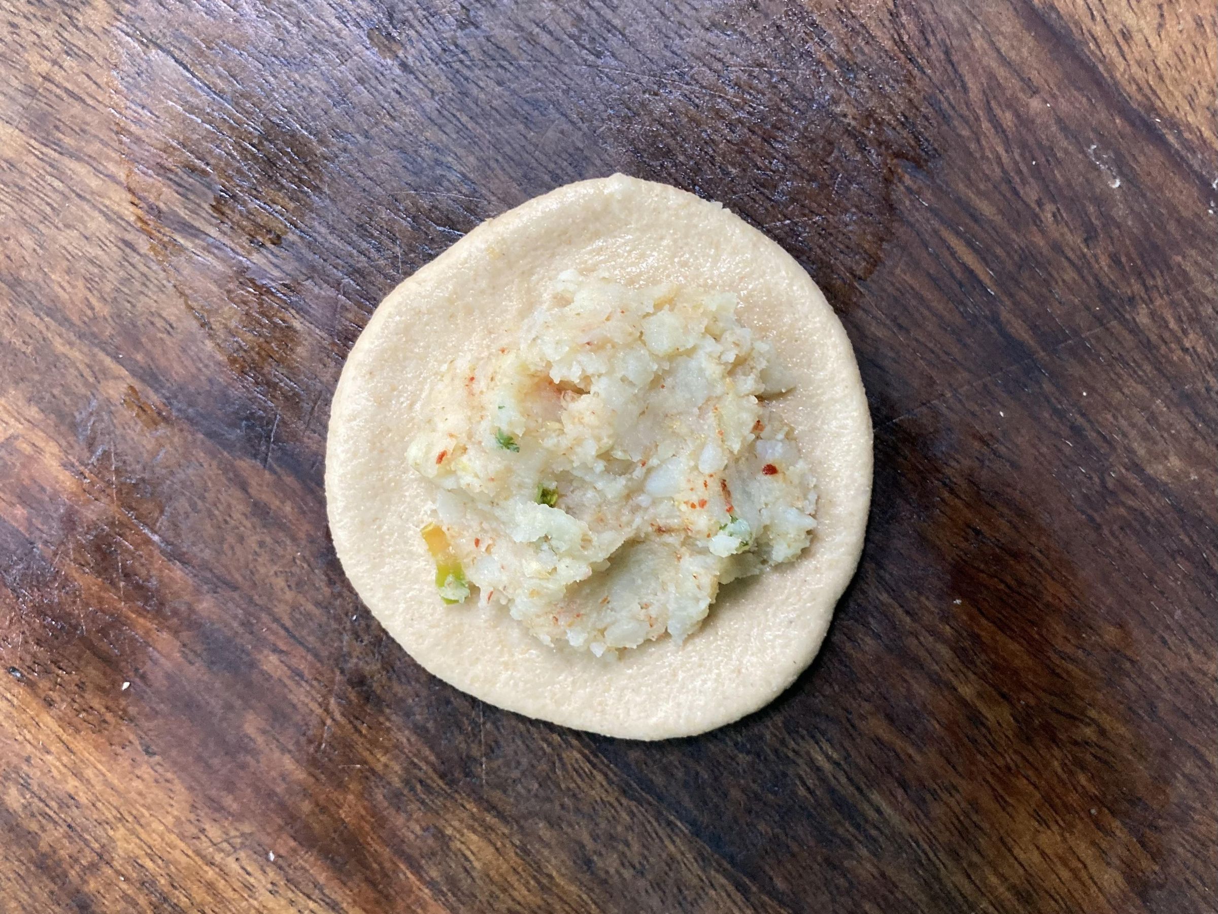 The Aloo Kachori Recipe (Potato Stuffed Kachori) 5 Steps (with