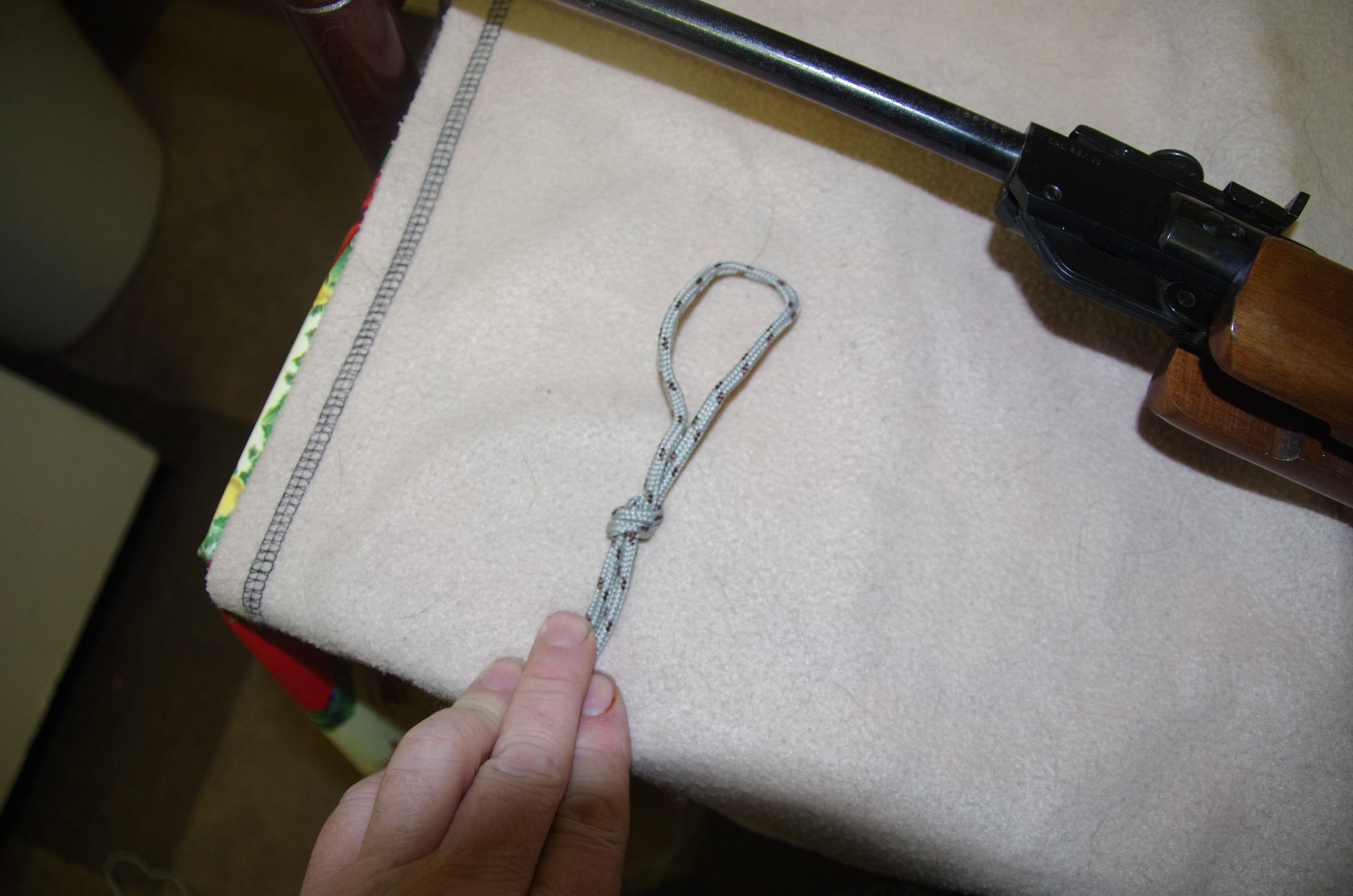 Swivelless Paracord Sling : 5 Steps - Instructables