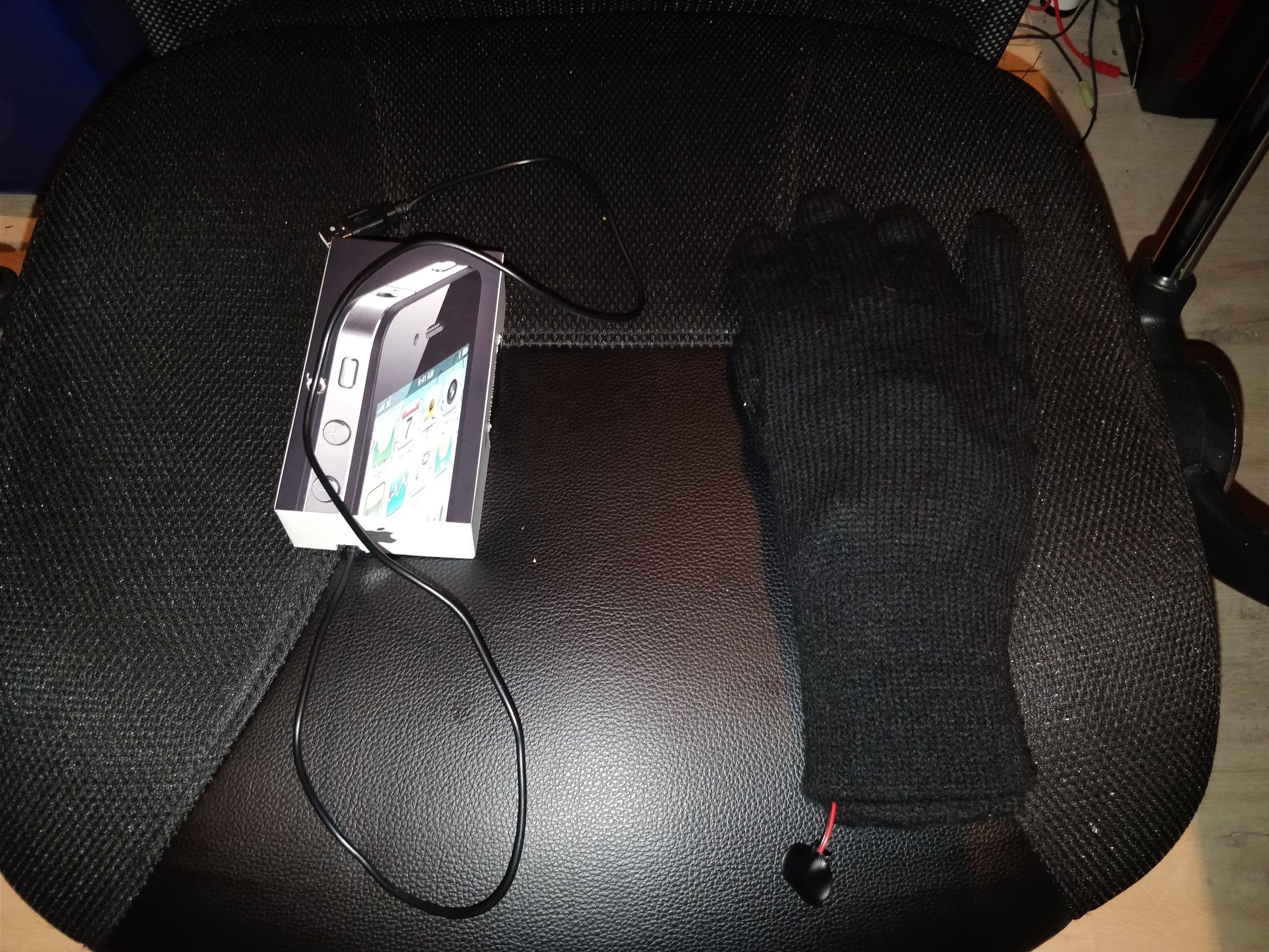 Wizard Glove an Arduino Controlled Controller Glove 4 Steps (with