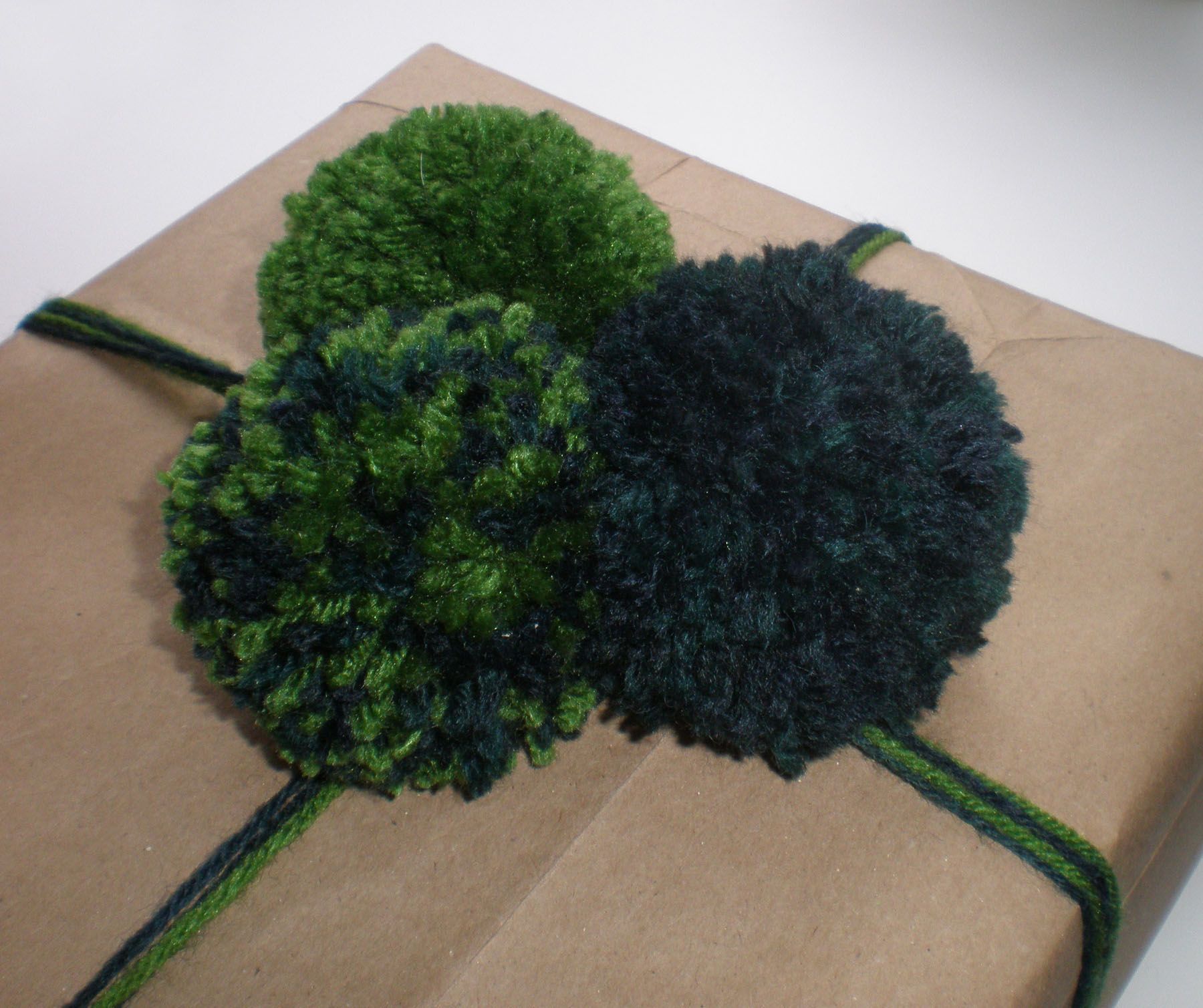 Pom Pom Package Topper Tutorial