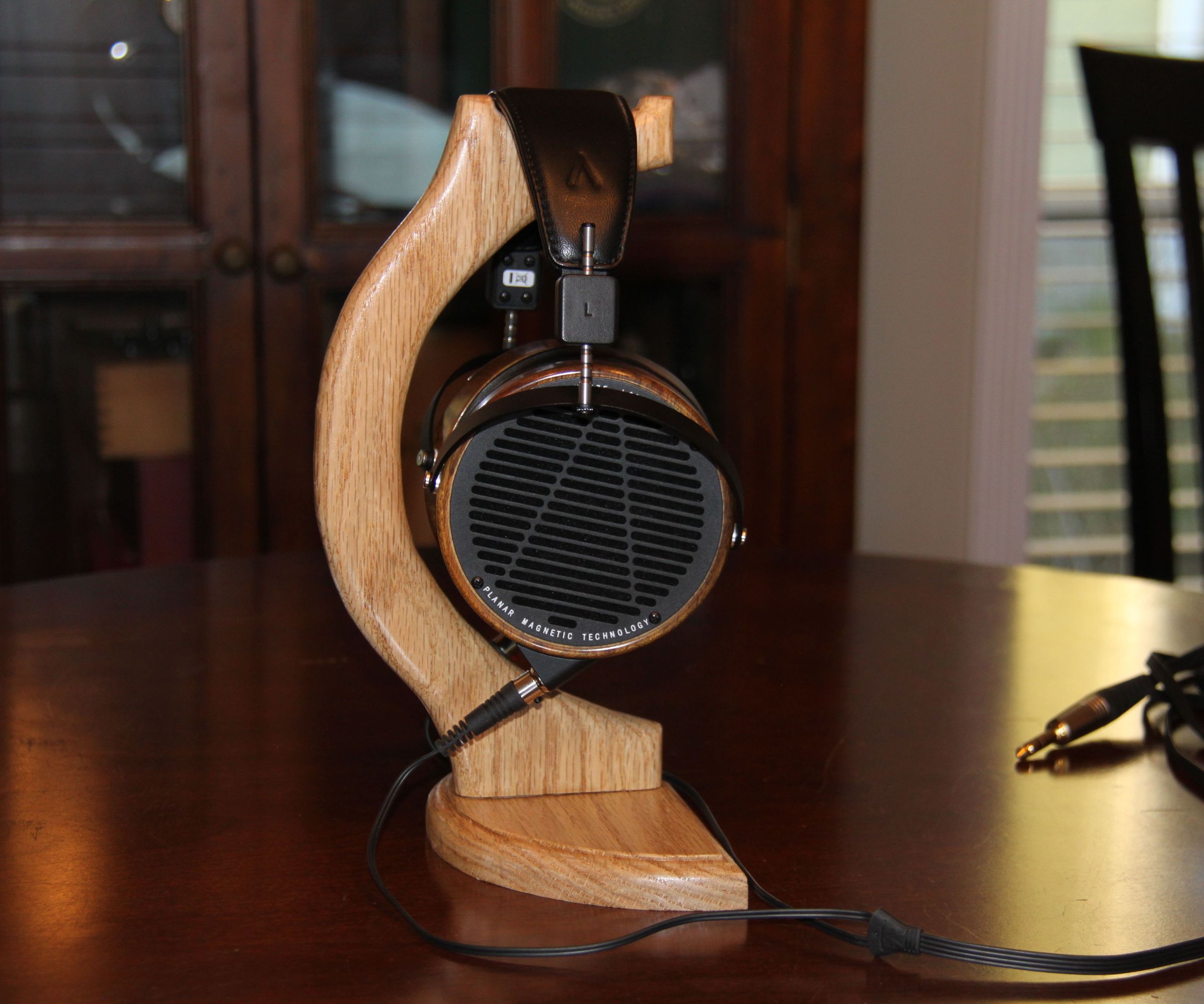 Hardwood Headphones Stand Designed for Large Headphones