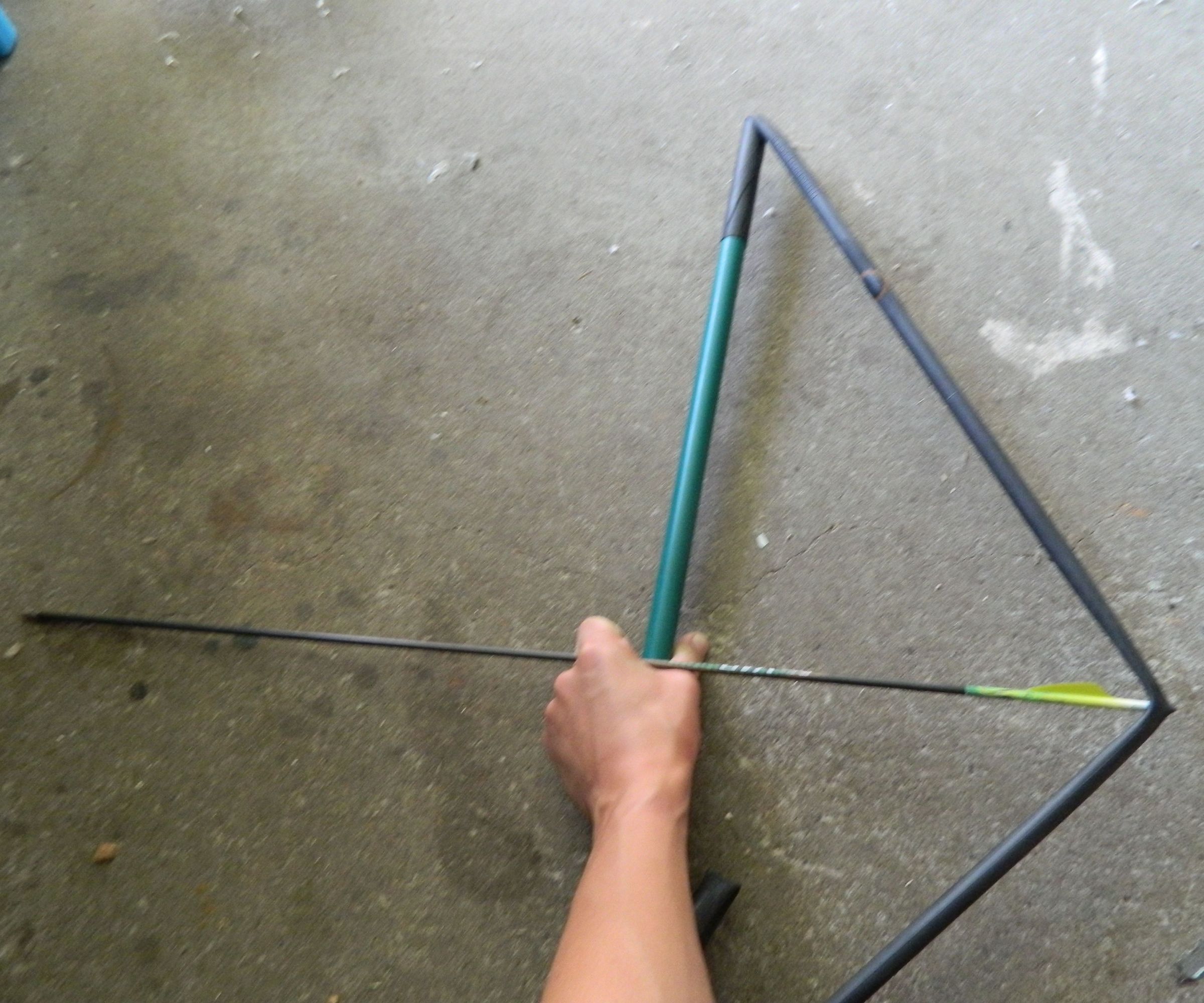 How to Make a  Survival Bow / Whip