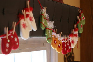 Mini Mitten Garland