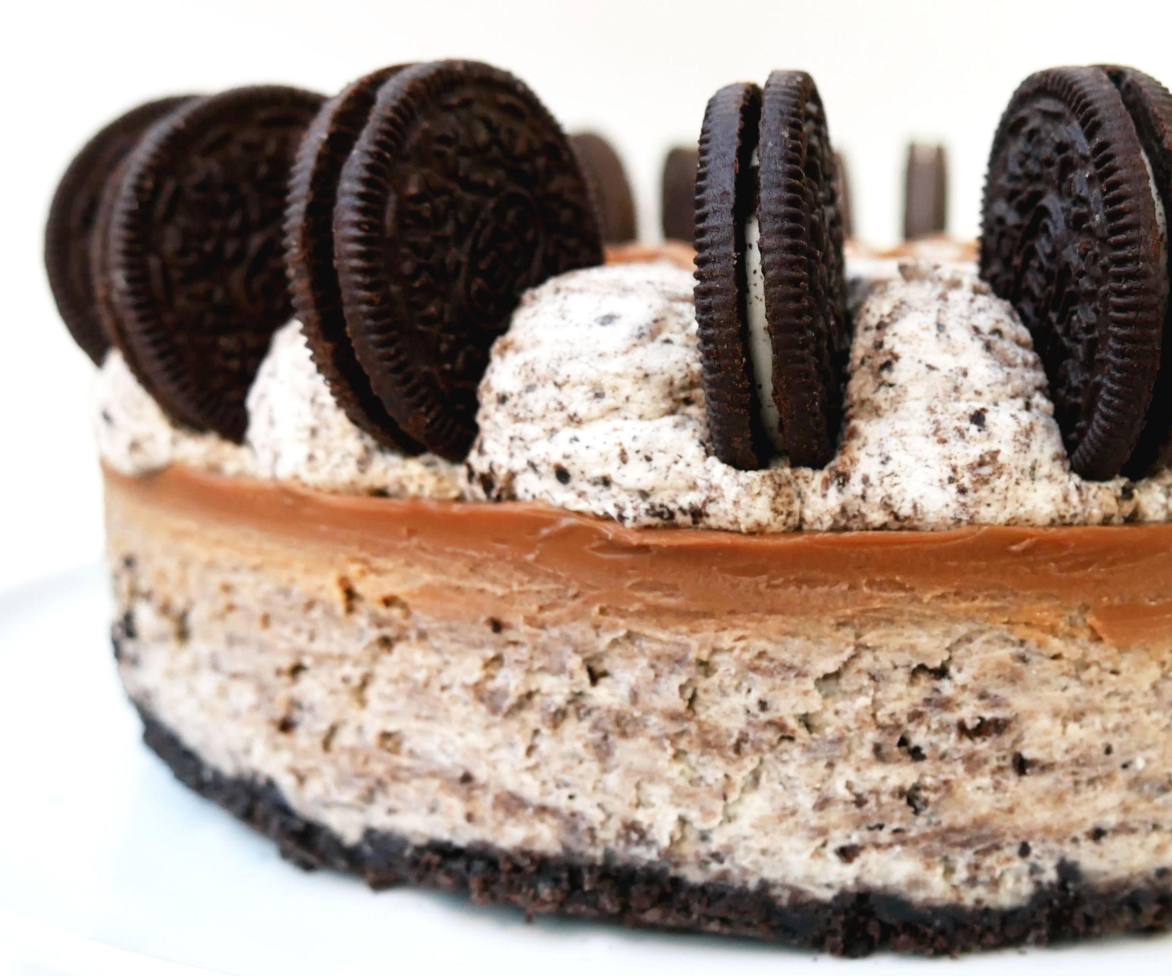 NO BAKE OREO COOKIES & CREAM CHEESECAKE