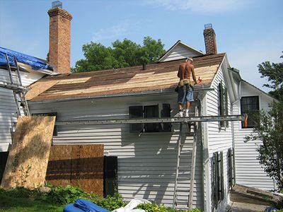 Things to Consider Before Selecting Roofing Contractors Toronto