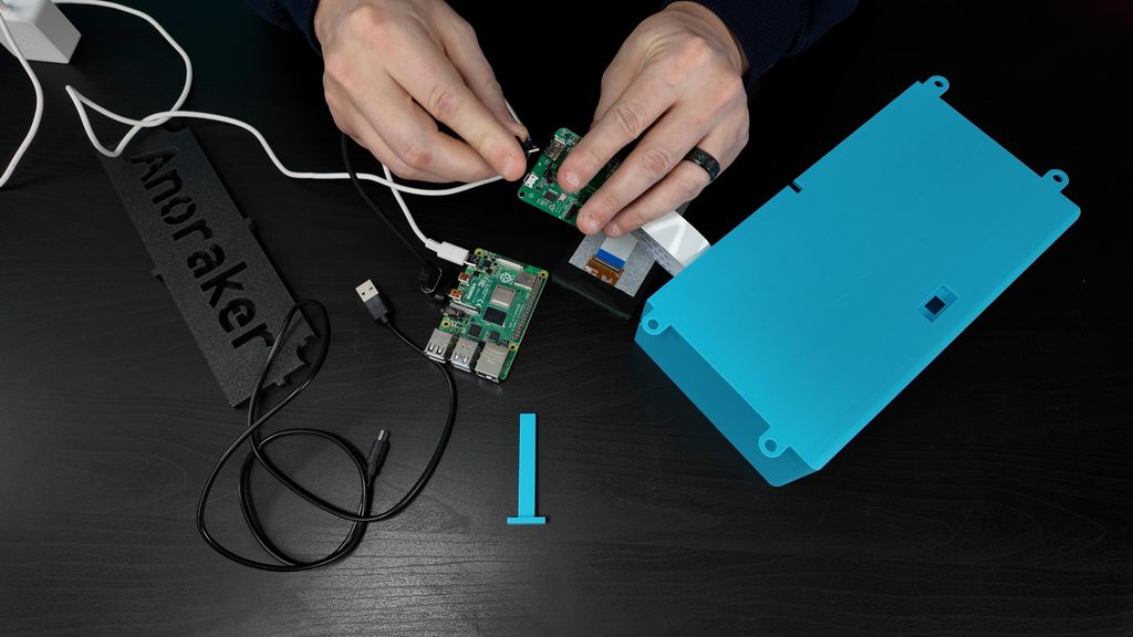 🕦 ⛅ Raspberry Pi Under-Cabinet Weather Clock (DIY Smart Kitchen Display ...