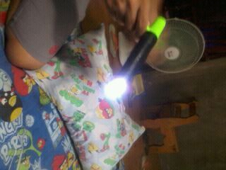 Simple DC Generator to Flashlight(mechanical Powered)