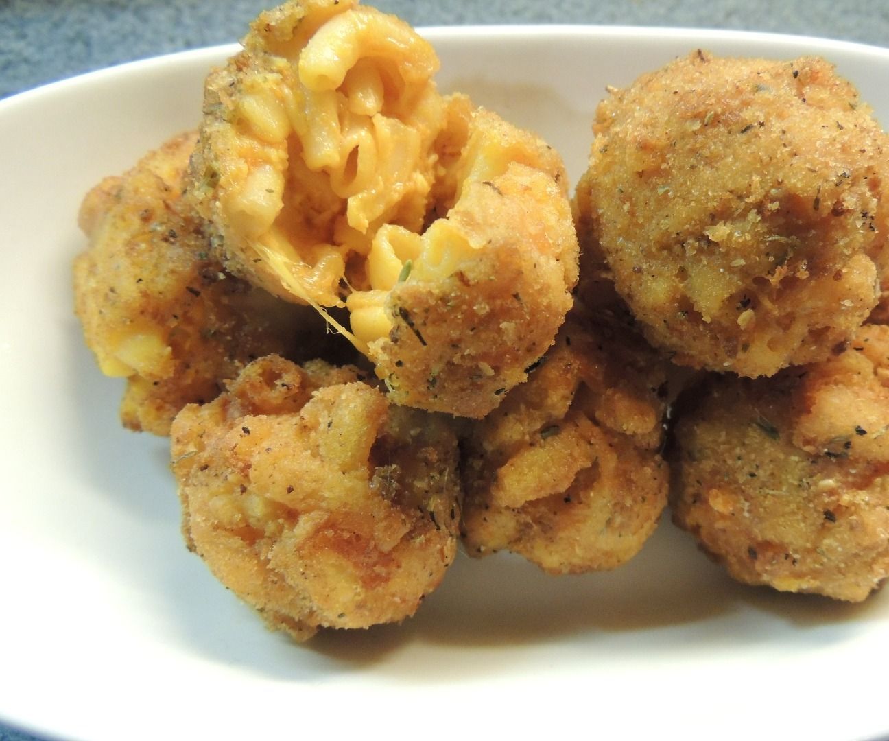 Atomic Mac'N'Cheese Bites