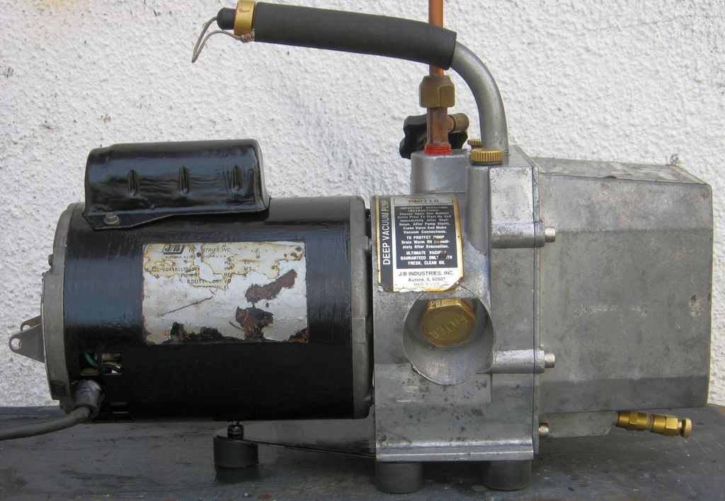 Repair and Rebuild a Deep Vacuum Pump, the JB Industries DV85.: 6 Steps