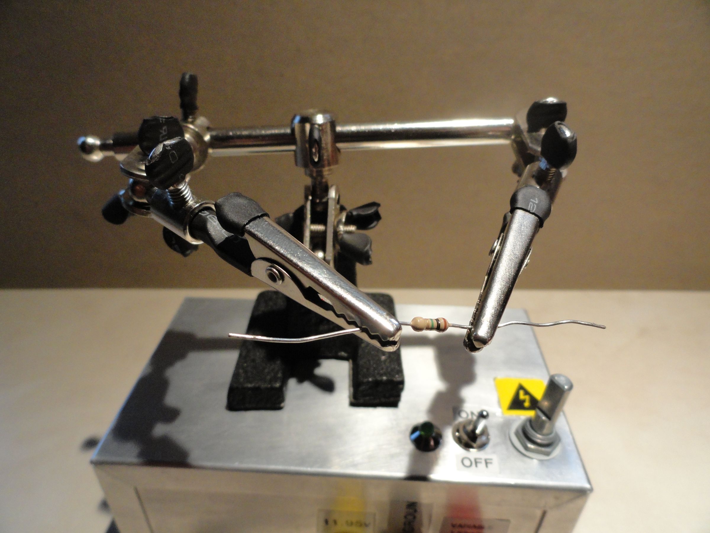 Improvement of Make Your 'helping Hands' 100x More Useful for Soldering / Gluing Small Parts