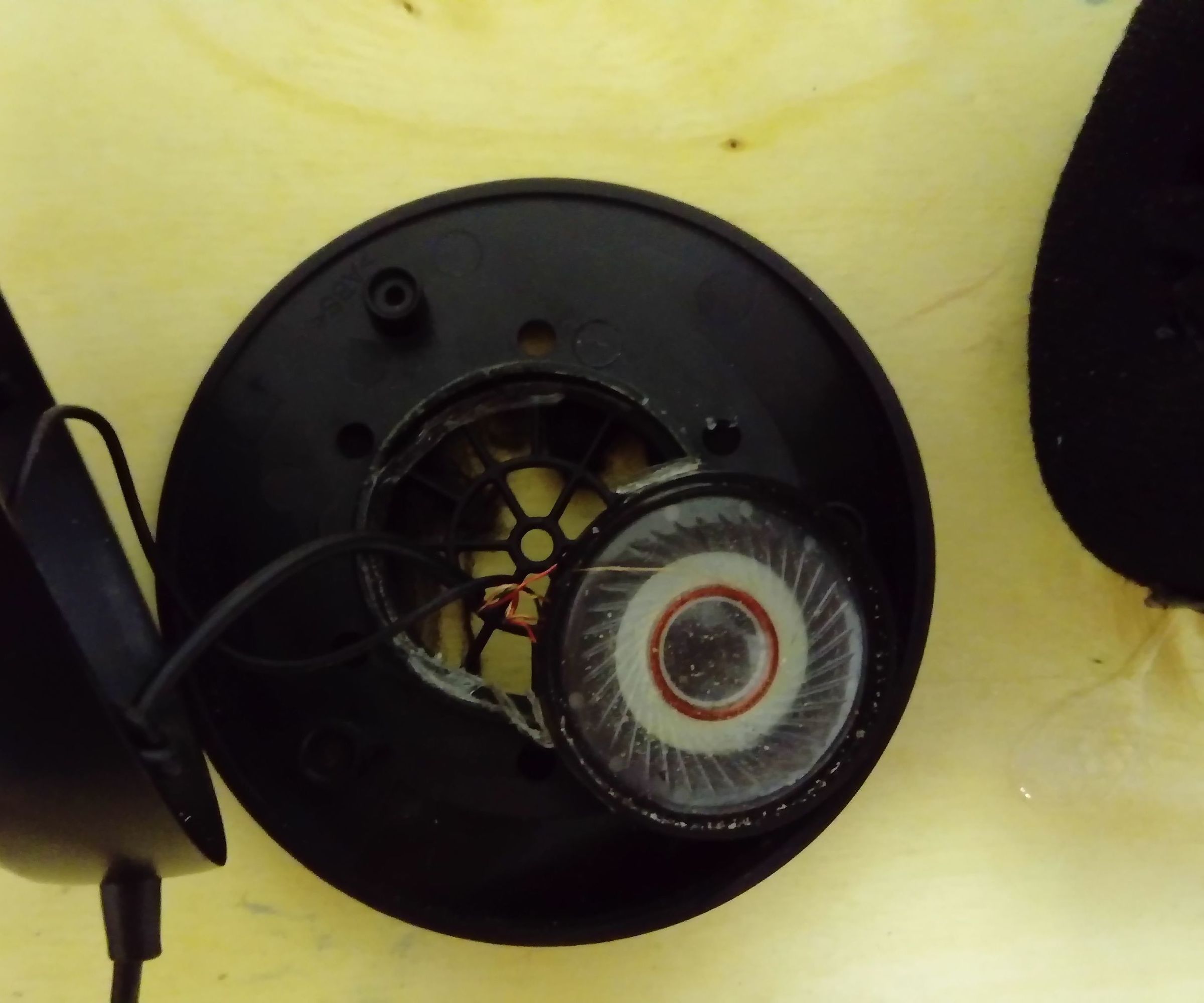 Repair Wobbling Headphones