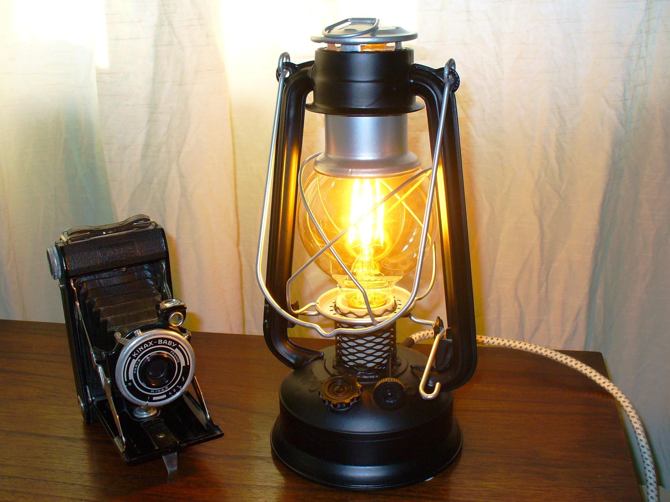 Un Farol a Kerosene Convertido a LED