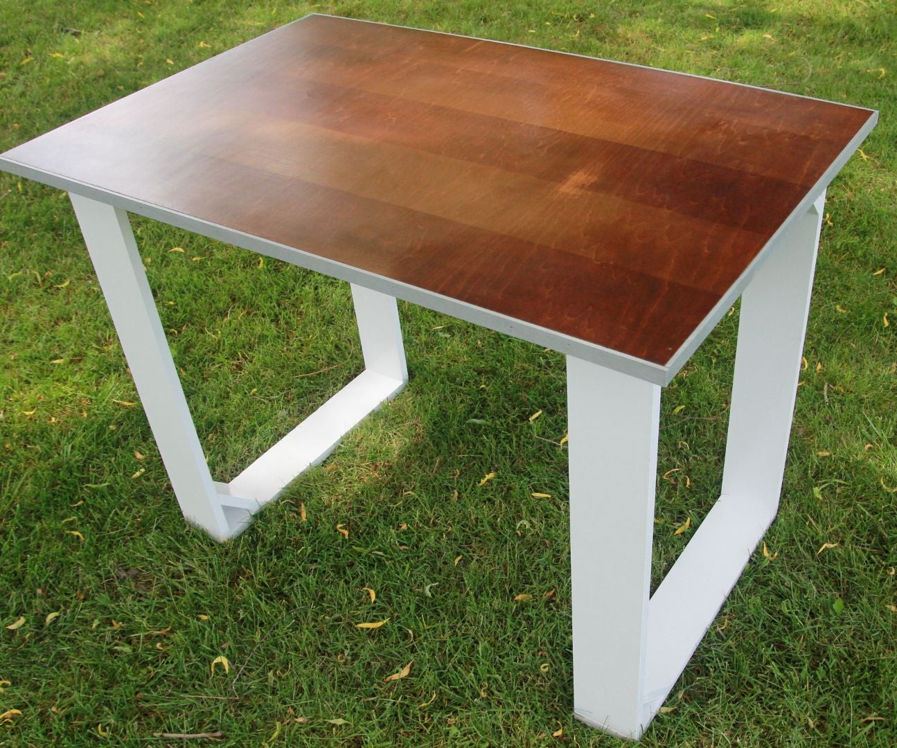 DIY Simple Modern Desk : 6 Steps (with Pictures) - Instructables