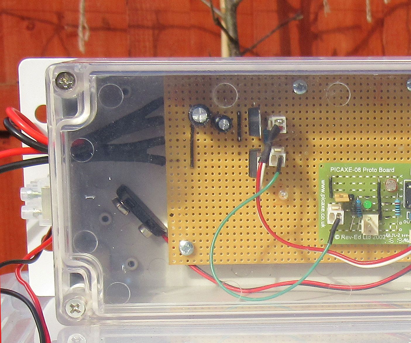 Picaxe Greenhouse Light Sensor Controller