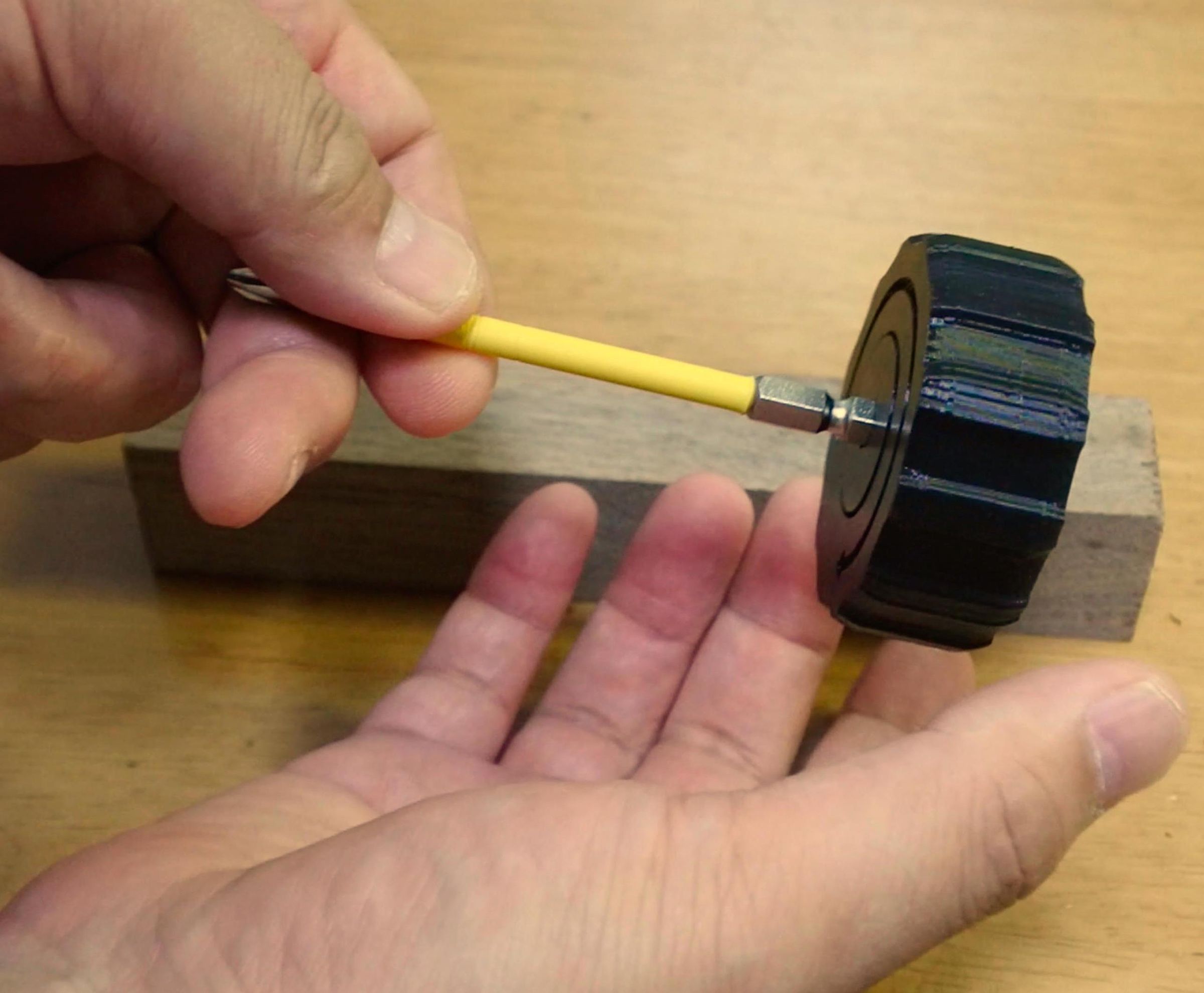 Print-in-Place Ratchet Driver Handle With Magnet