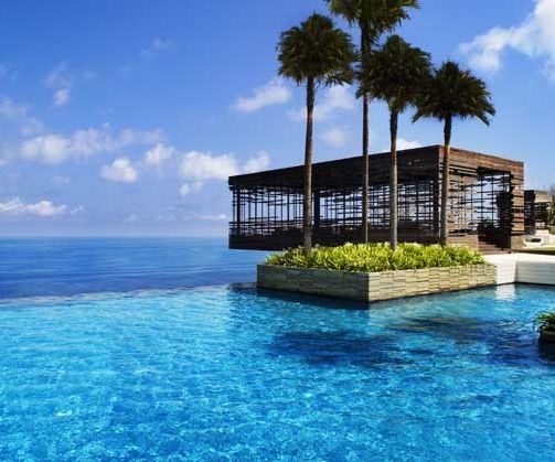 World's 6 Most Spectacular Swimming Pools