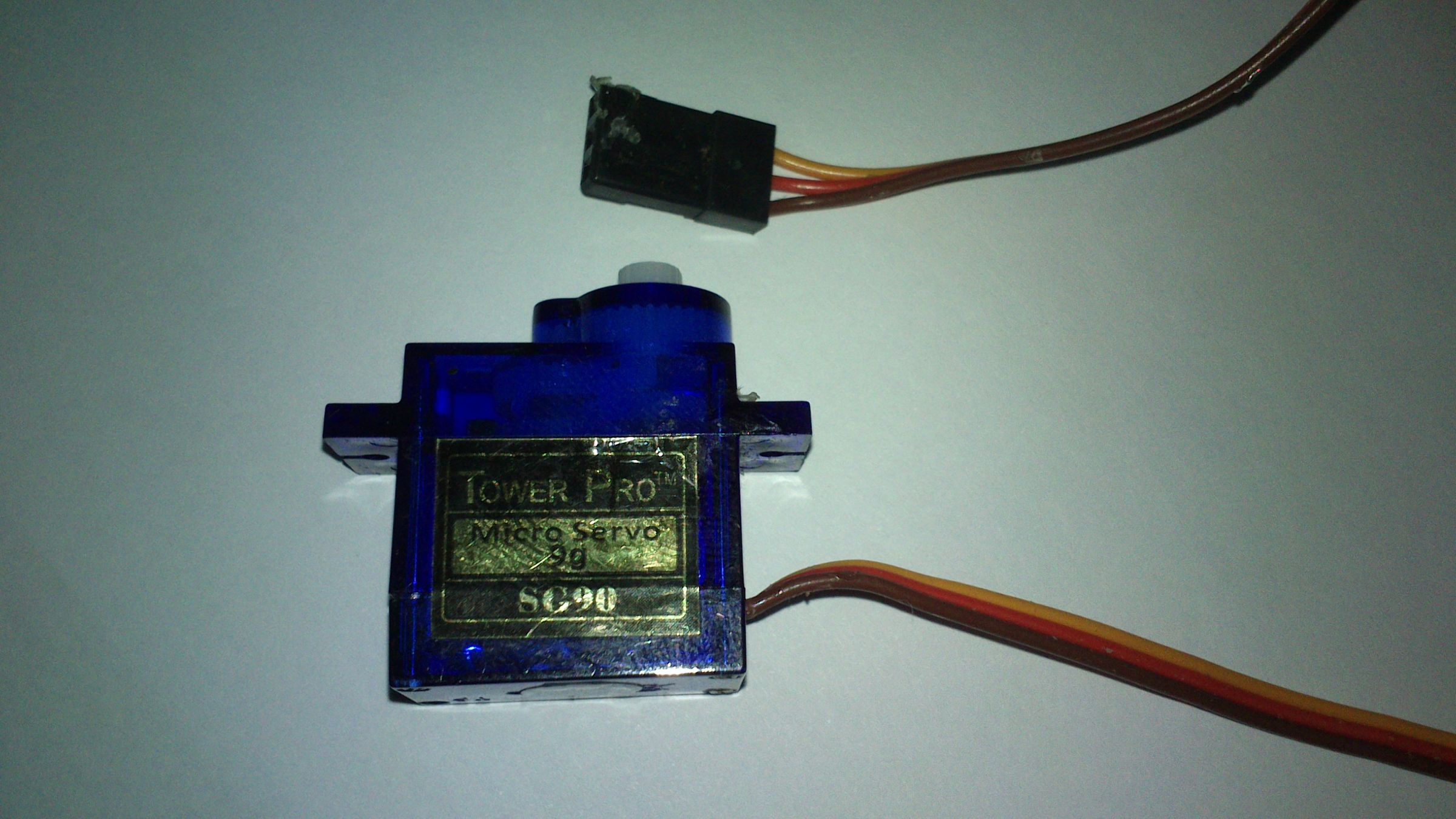 Tower Pro SG 90 Micro Servo Hack
