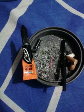 cigarette ashes and super glue Super Strong Bond With Cigar Ash : 3 Steps