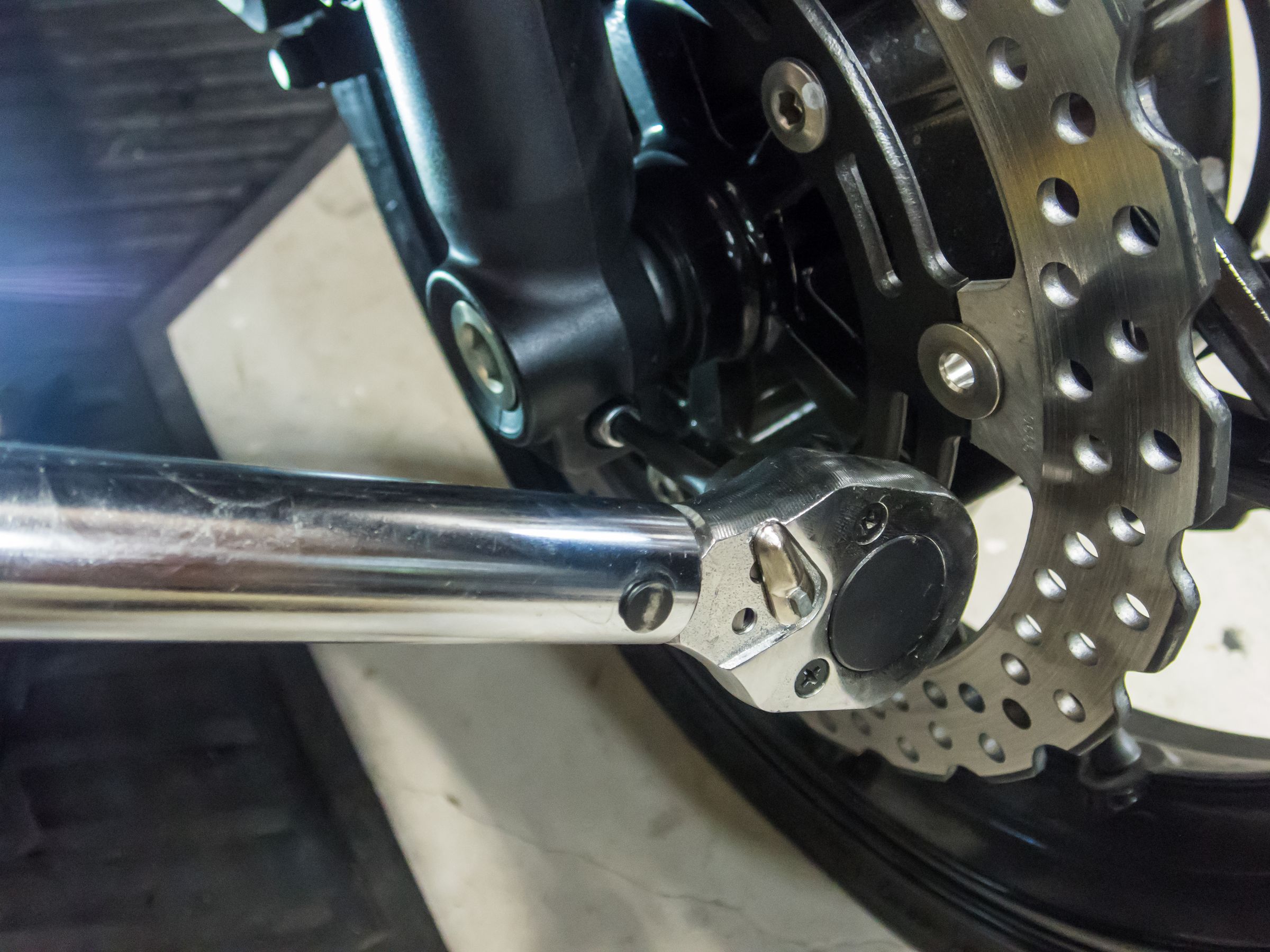 Motorcycle Fork Brace Install 2017 Ninja 650 / Z650 10 Steps (with