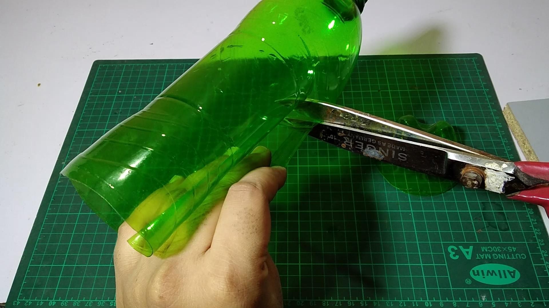 How to Make Broom From Plastic Bottle : 3 Steps - Instructables