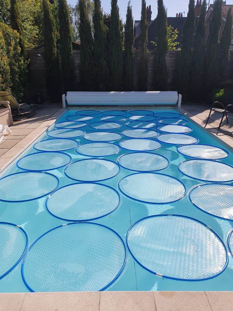 Heat Your Pool With Solar Lily Pads : 4 Steps (with Pictures