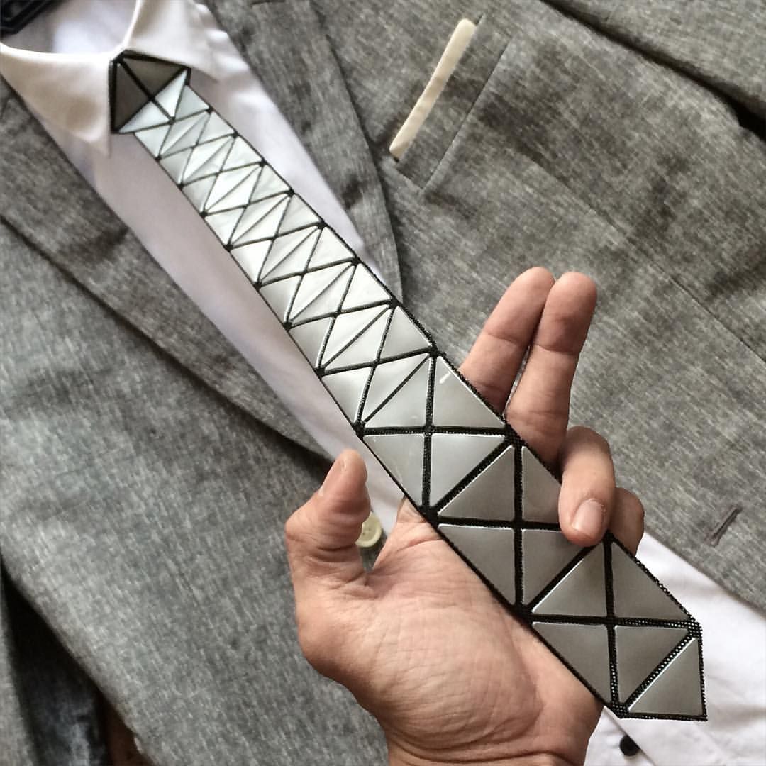 hexagon tie