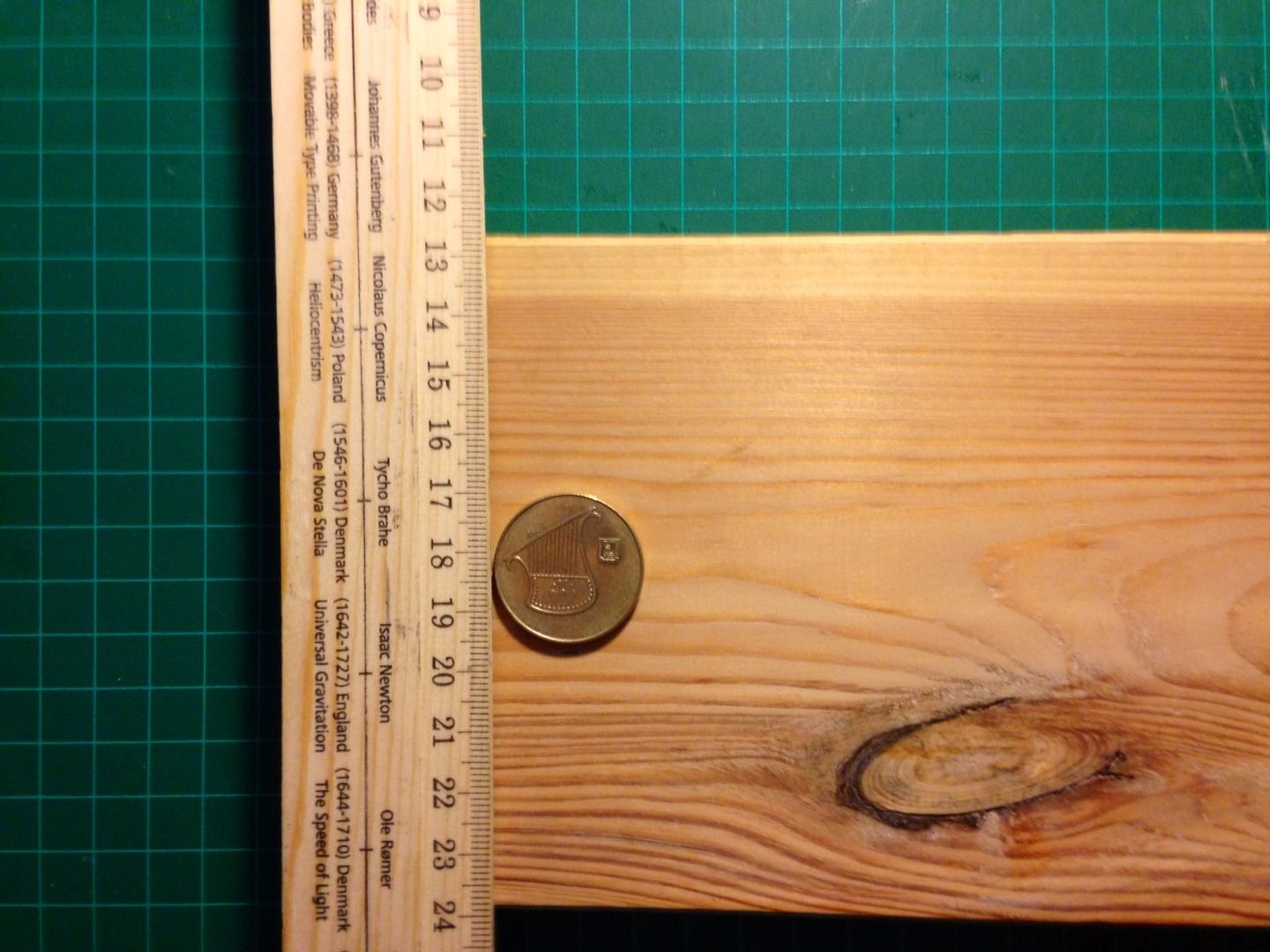 Shelf ReInvented Piggy Bank & Key Hanger. 5 Steps (with Pictures