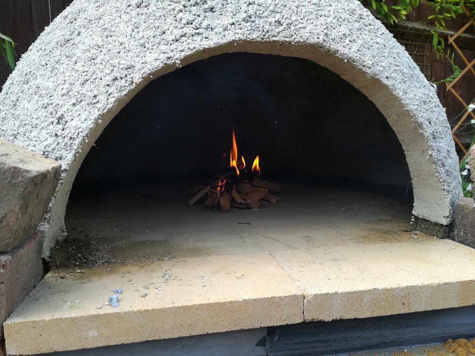 Vermiculite, Gym Ball Dome, Wood Fired Pizza Oven 10 Steps (with
