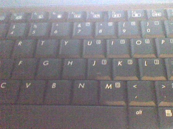 how to clean your key board